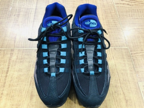 スニーカーのNIKE