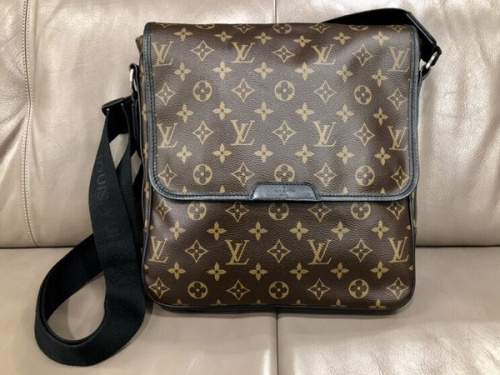 バッグのLOUIS VUITTON