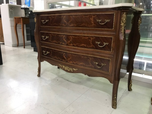 家具のチェスト