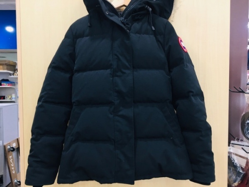 ダウンジャケットのCANADAGOOSE
