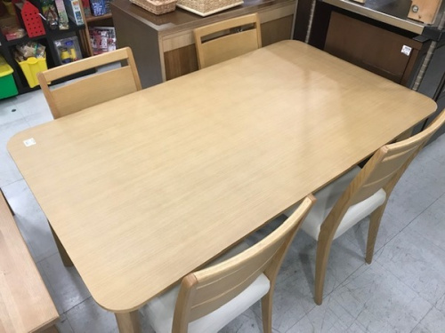 家具のダイニングセット