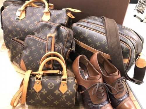 バッグのLOUIS VUITTON
