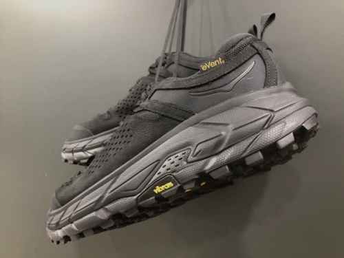 メンズファッションのHOKA ONE ONE