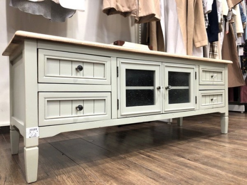 家具のテレビボード