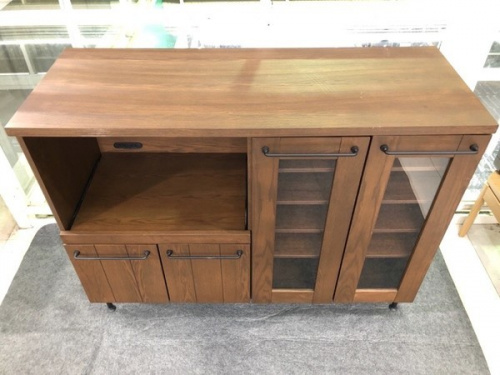 キッチンボードの川崎　青葉　世田谷　鶴見　横浜　家具　中古　買取