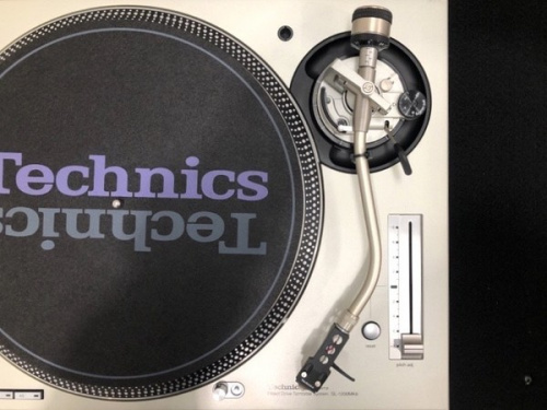 楽器のターンテーブル