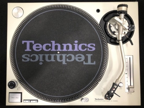ターンテーブルのTechnics テクニクス