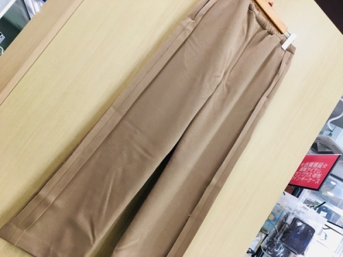 レディースファッションのパンツ