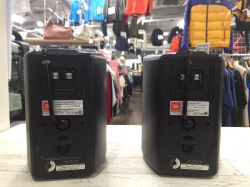 スピーカーのペアスピーカー