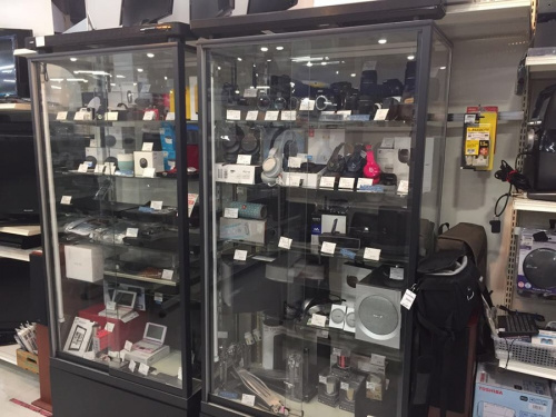 ペアスピーカーのJBL