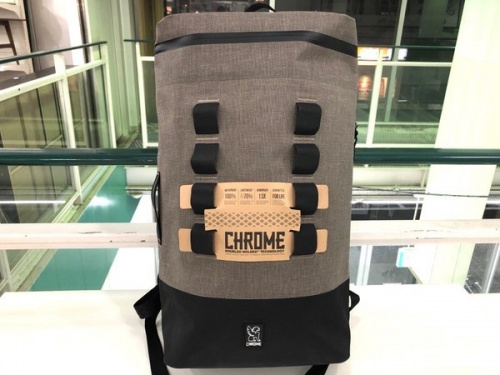バックパックのCHROME