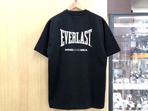 メンズファッションのTシャツ