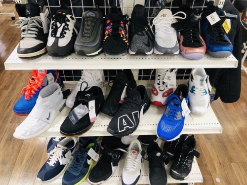 スニーカーのNIKE