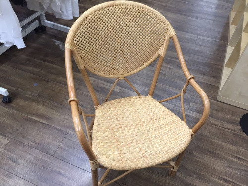 生活家具のイス