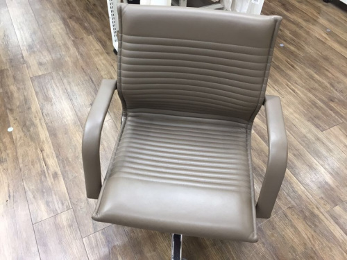 生活家具のイス