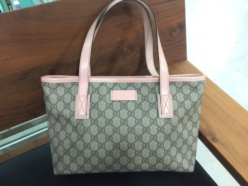 バッグ・財布のバッグ