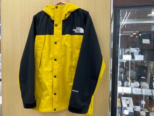 ジャケットのTHE NORTH FACE