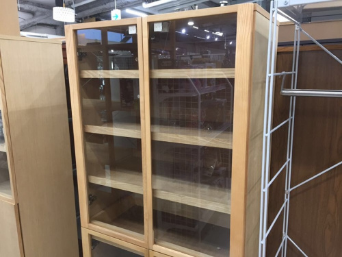 収納家具の本棚