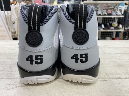 NIKE　ナイキのJORDAN9