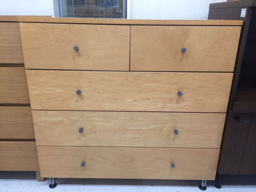 収納家具のチェスト