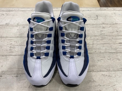 スニーカーのNIKE　ナイキ
