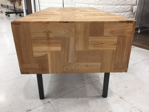 コーヒーテーブルのACME FURNITURE