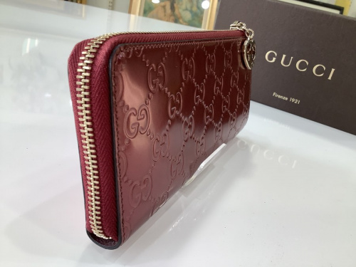 長財布のGUCCI