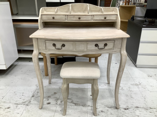 デスクのシャビーシック