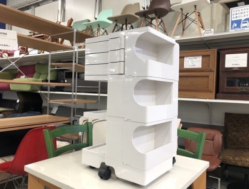 特選家具のデザイナーズ