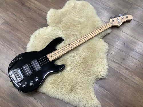 楽器のベース