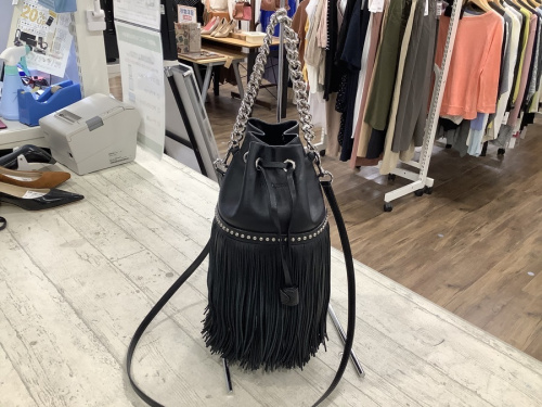 カジュアルバッグの巾着ショルダーバッグ