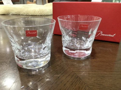 テーブルウェアのガラス