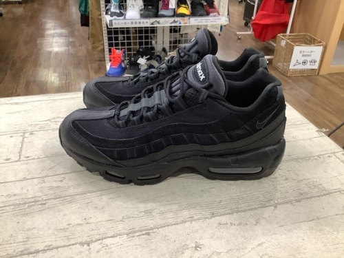 スニーカーのNIKE