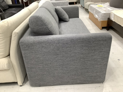 3人掛けソファーのチェア