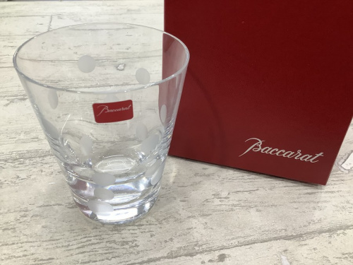 テーブルウェアのガラス