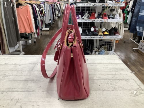 PRADAの横浜川崎中古ブランド情報