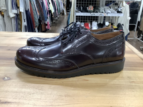 TOMMYHILFIGERのメダリオンチップシューズ