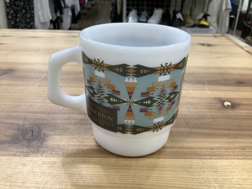 スタッキングカップのFire King × PENDLETON