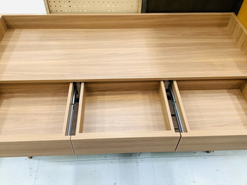 サイドボードの2枚扉・引き出し付