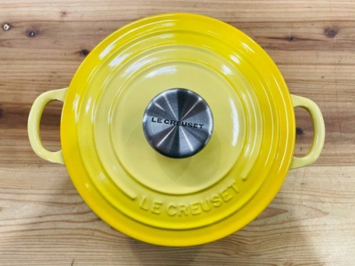 両手鍋のLE CREUSET
