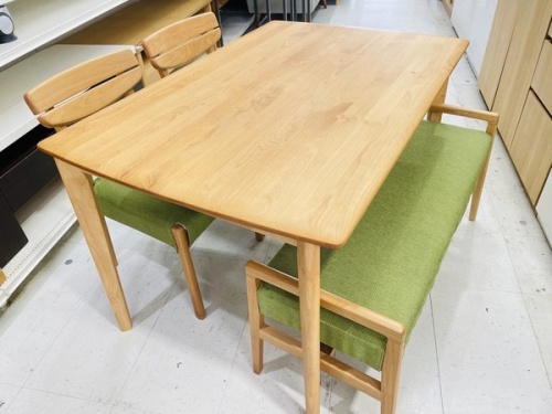 家具のダイニングセット