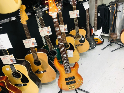 中古楽器の中古ギター