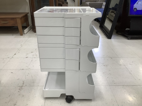 B-LINE(ビーライン)の収納家具