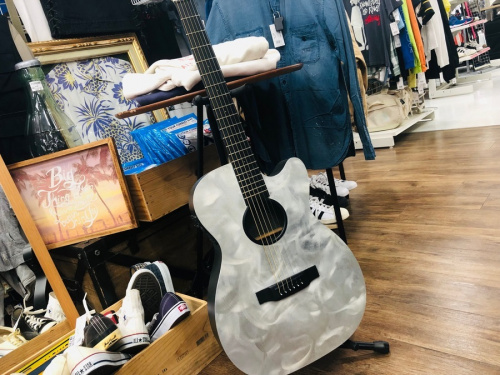 中古楽器の中古　アコギ　横浜