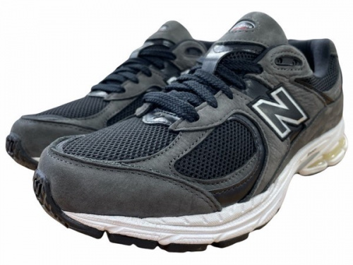 スニーカーのNEW BALANCE