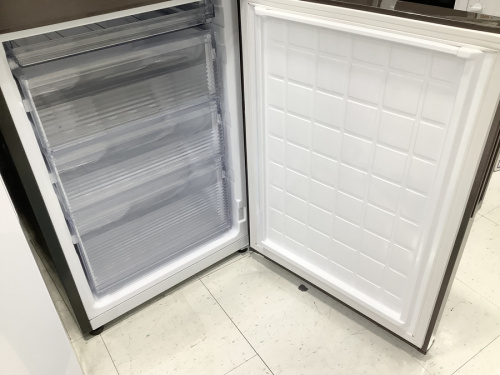 2ドア冷蔵庫のSHARP