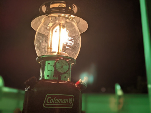 アウトドアのランタン