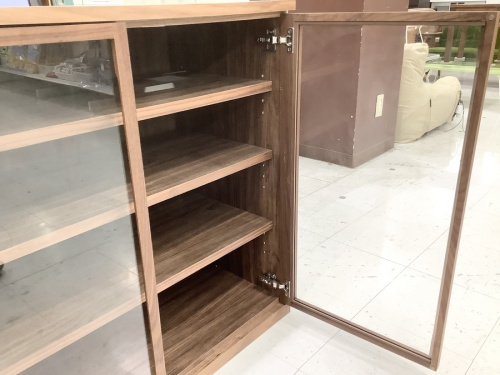 万能収納のキャビネット