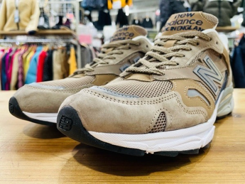メンズファッションのNEW BALANCE