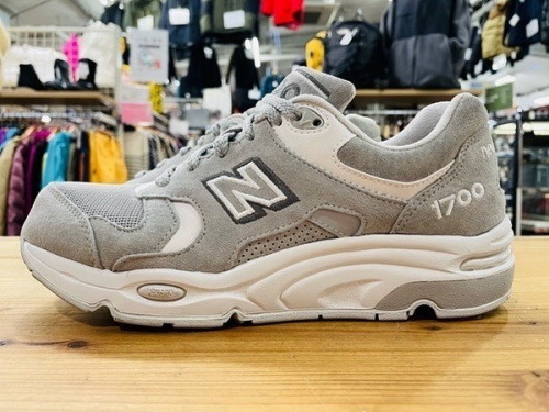 レディースファッションのNewbalance